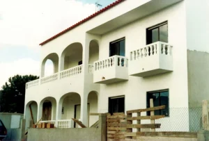 Detalhes da conclusão da obra do Bambus House em Quarteira.